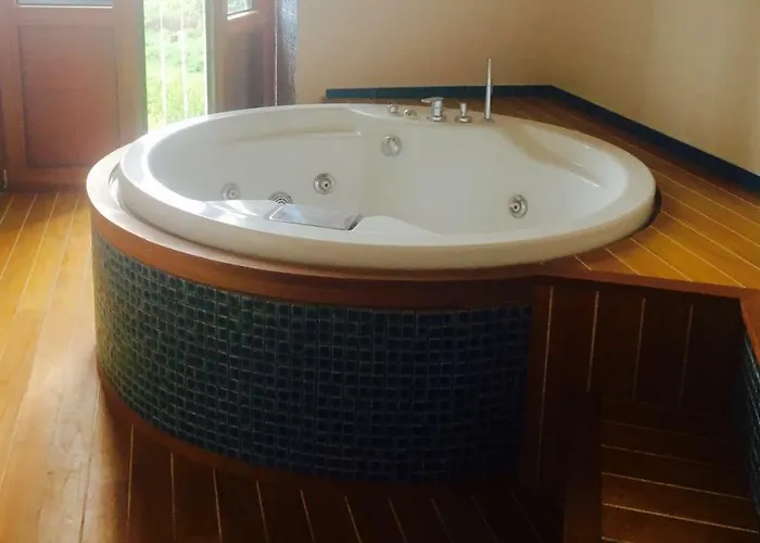 Alojamento de Acomodação e Pequeno-almoço Moo 3*