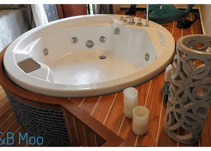 Alojamento de Acomodação e Pequeno-almoço Moo 3*